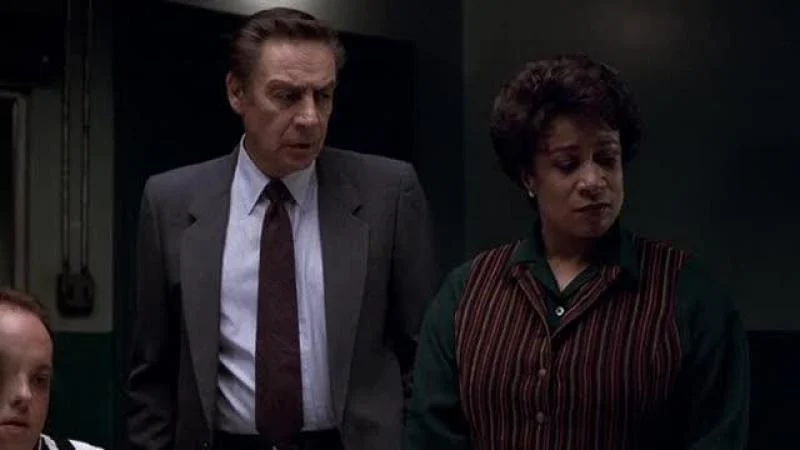 Кадры из сериала Закон и порядок (1990)